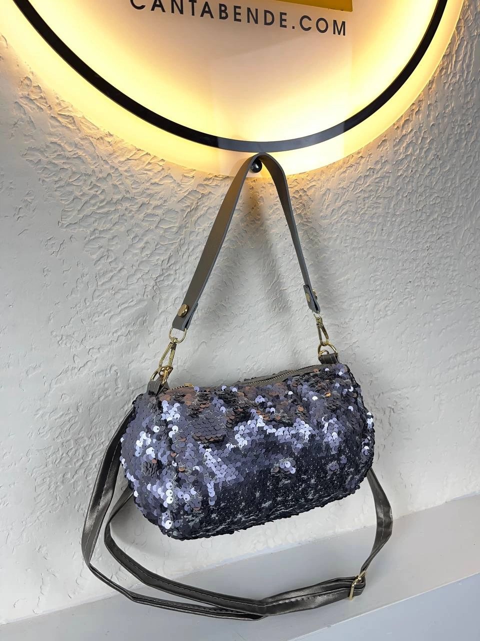 Mor Renk Pullu Çanta CB7428