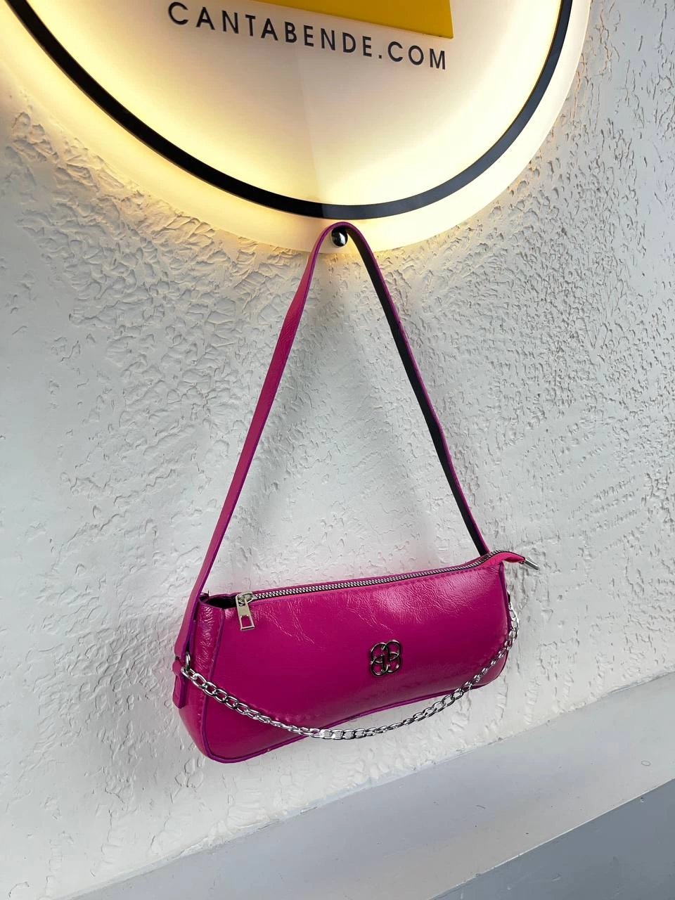 Pembe Renk Önü Zincirli Çanta CB8911