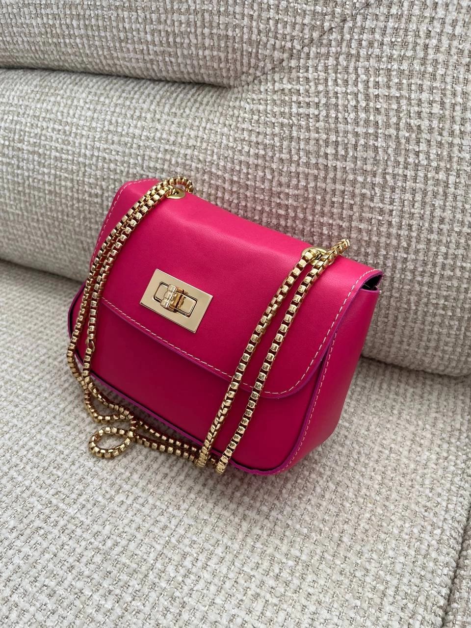 Pembe Zincirli Çapraz Çanta CB3552