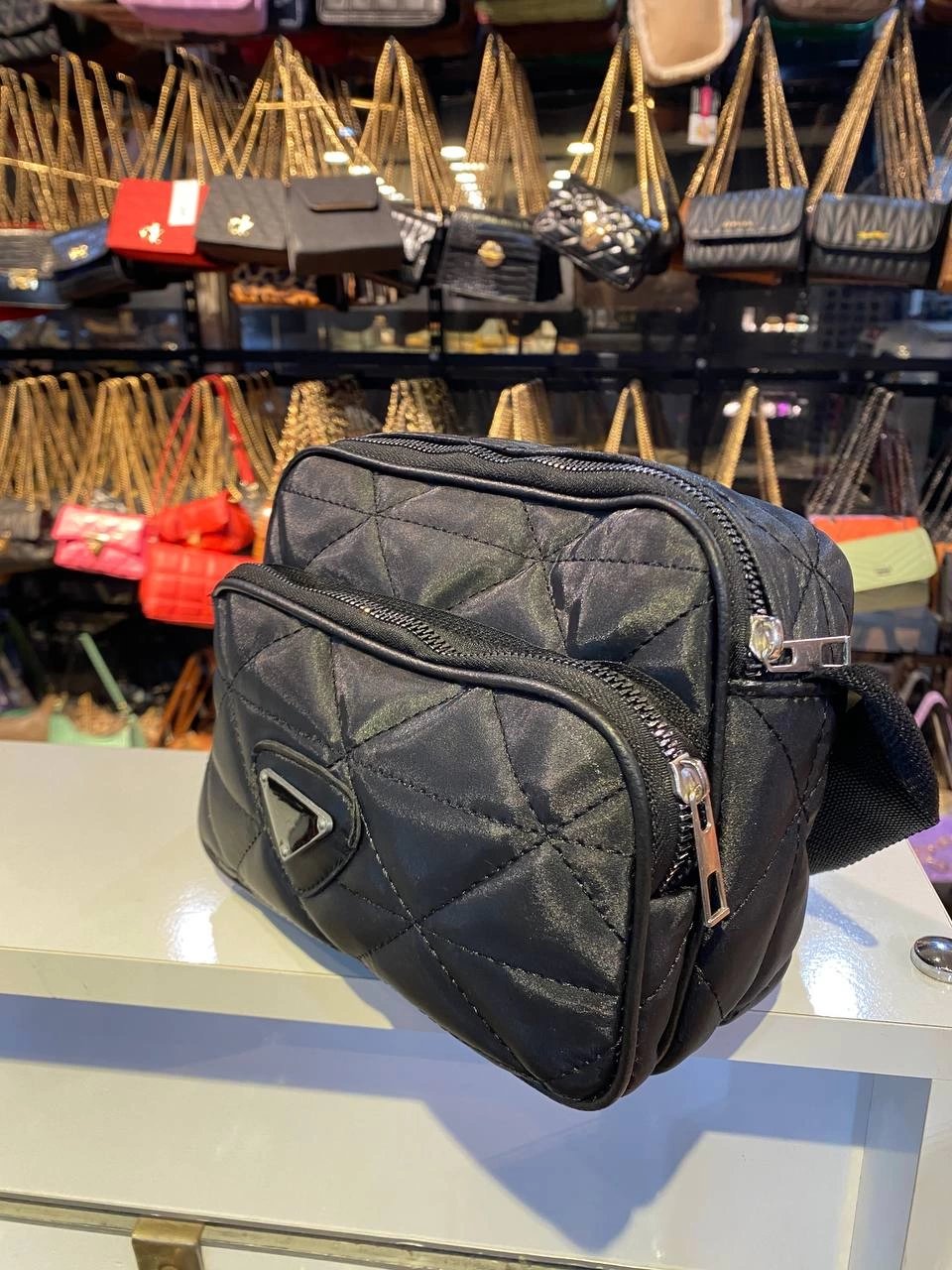 Siyah 2 Bölmeli Kapitone Çanta 2024