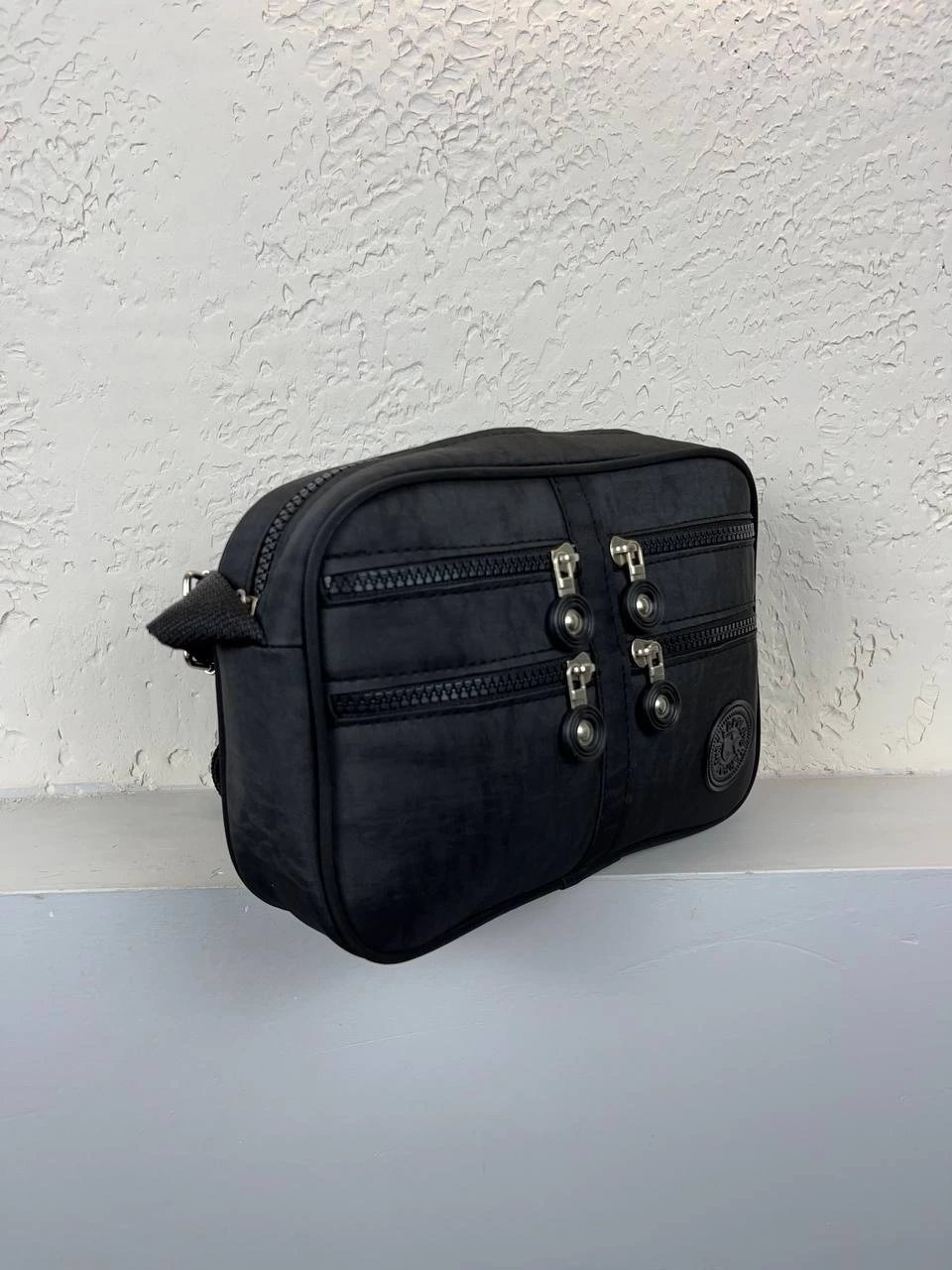 Siyah 5 Fermuarlı Krinkıl Çanta CB2492