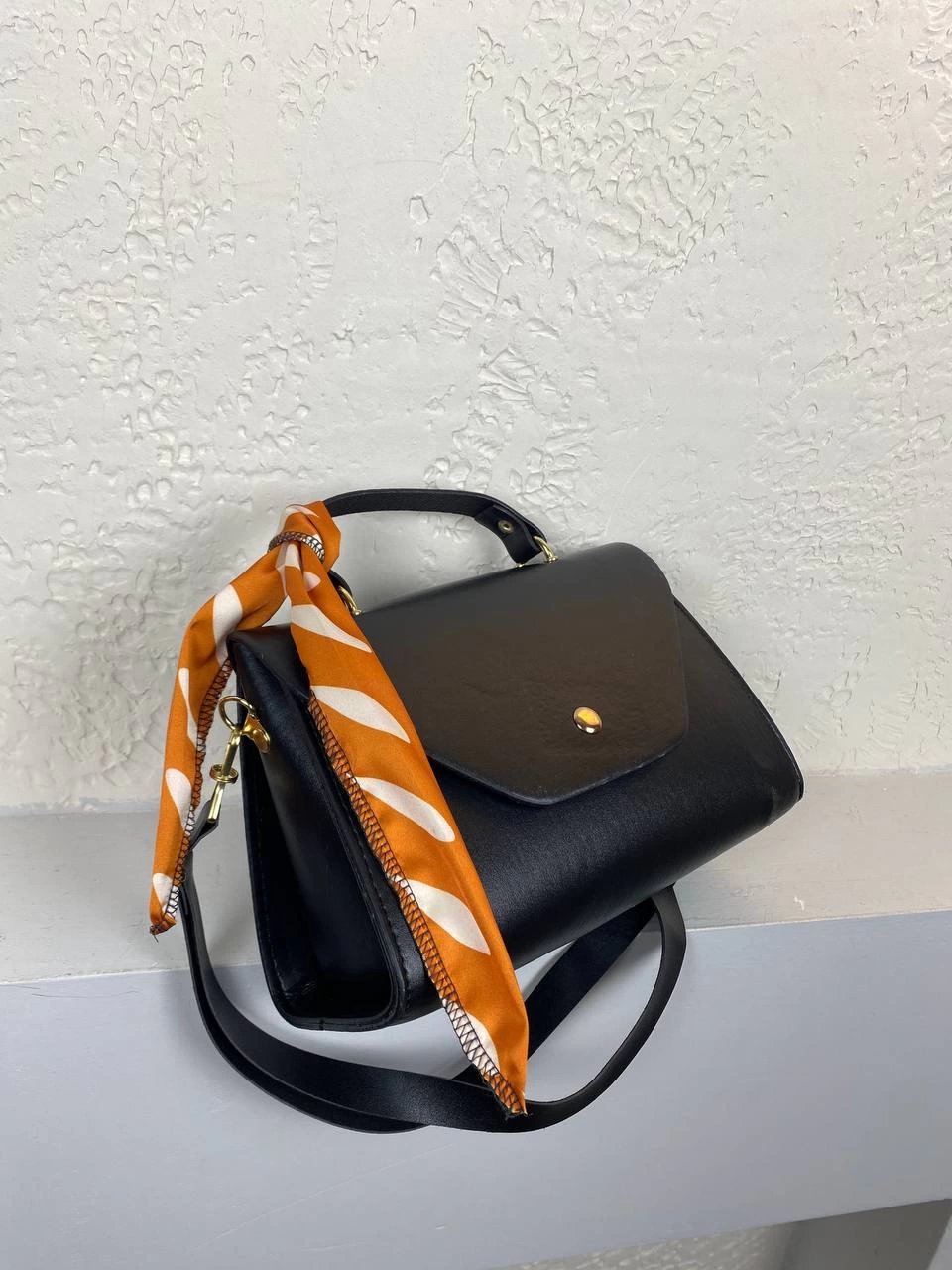 Siyah Kalıp Fularlı Kol Çanta