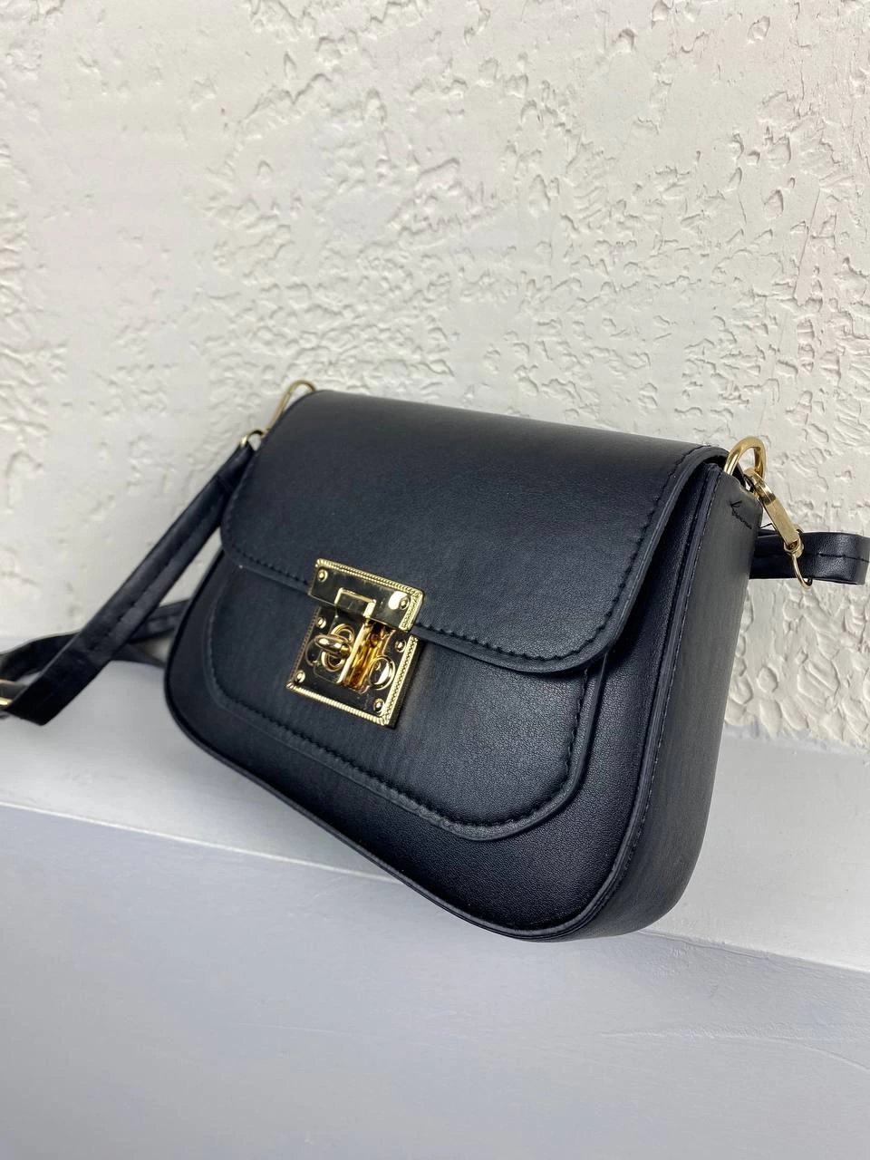 Siyah Kalıp Kol Çanta