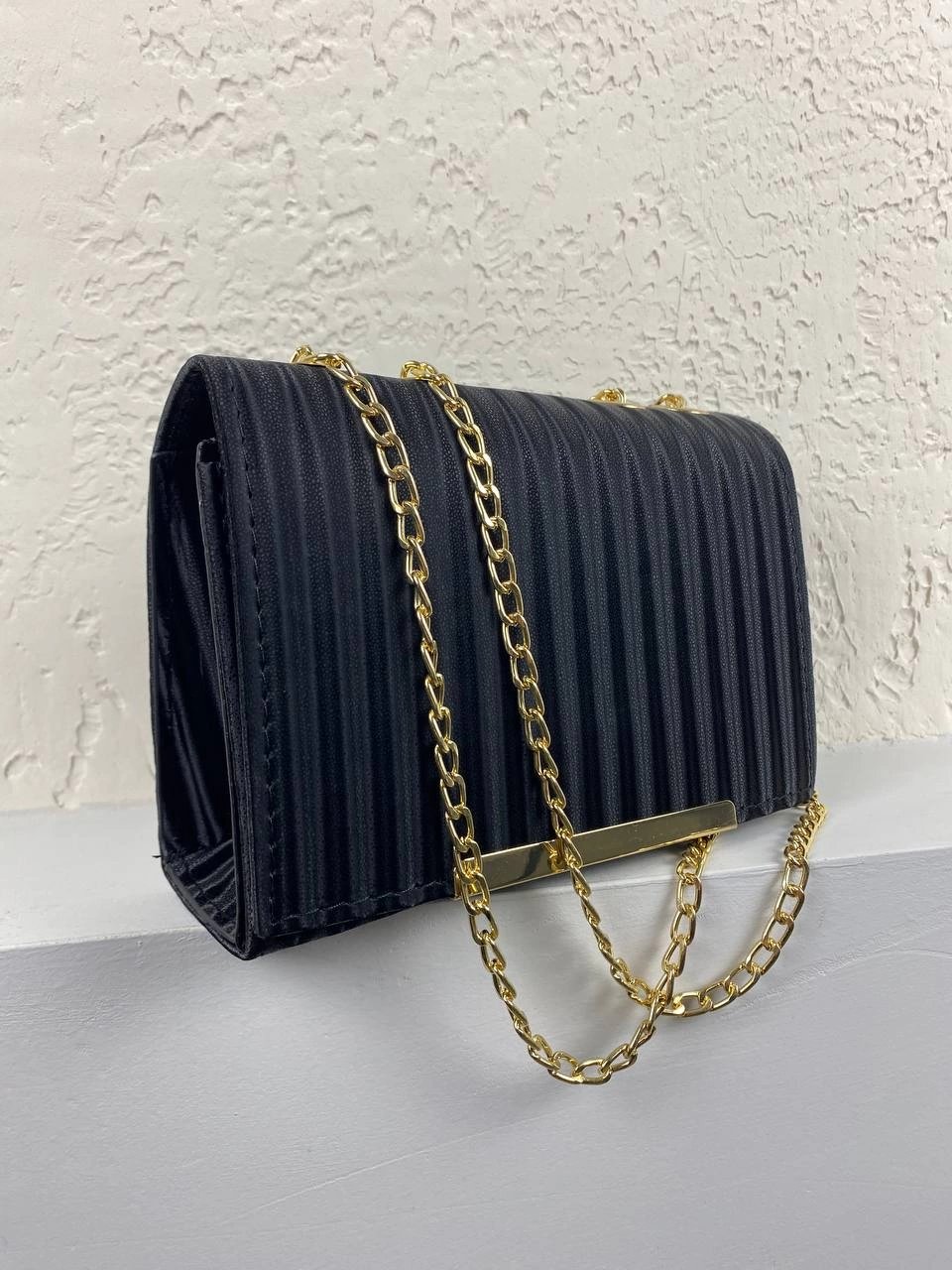 Siyah Kalıp Zincirli Kol Çanta