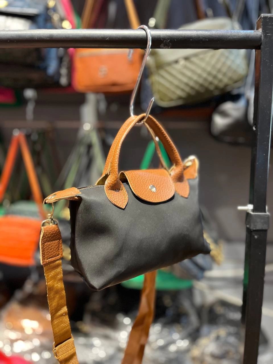 Siyah Kanvas Kumaş Çapraz Çanta