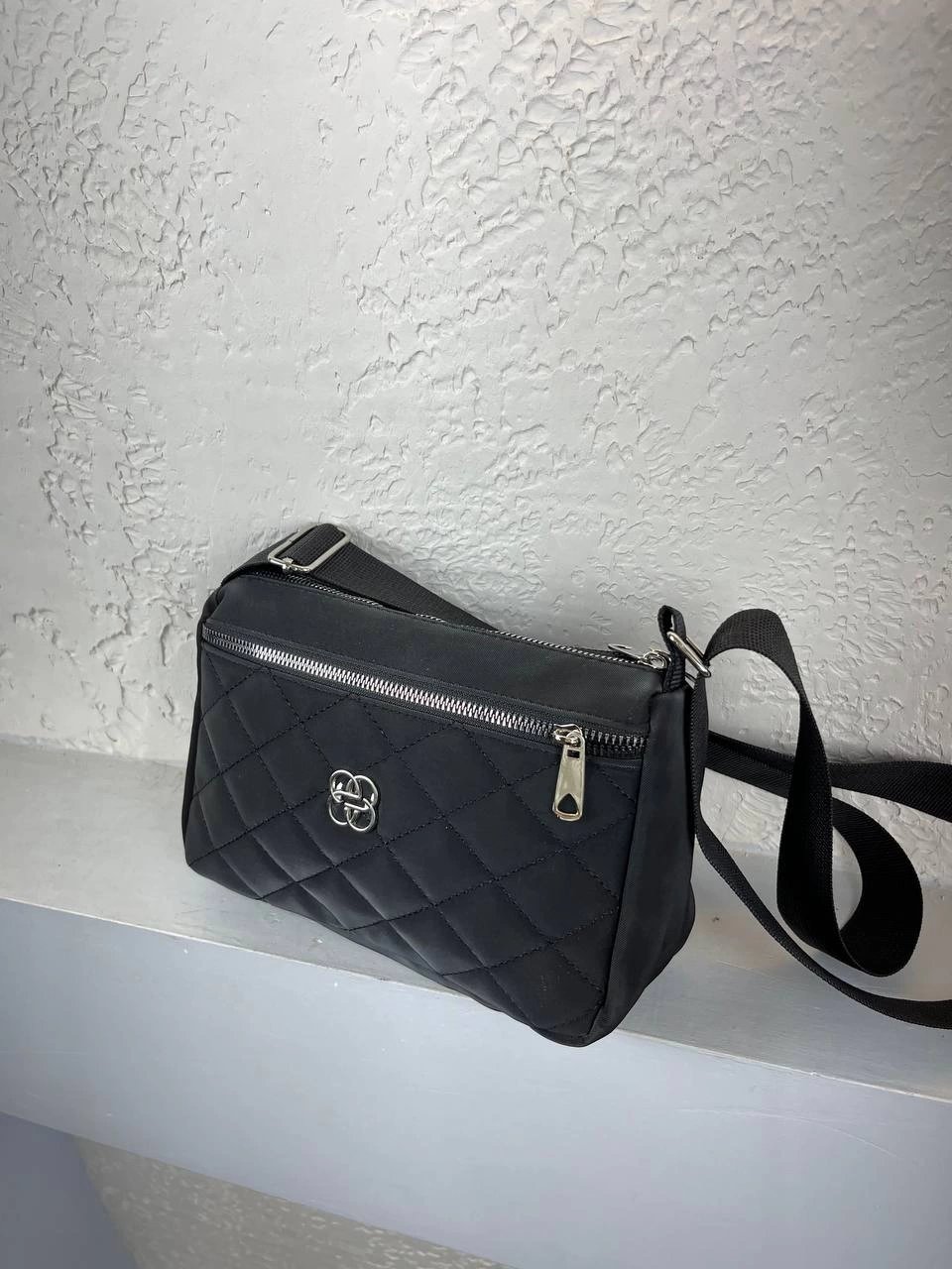 Siyah Kapitone 3 Bölmeli İndimli Çanta CB7770