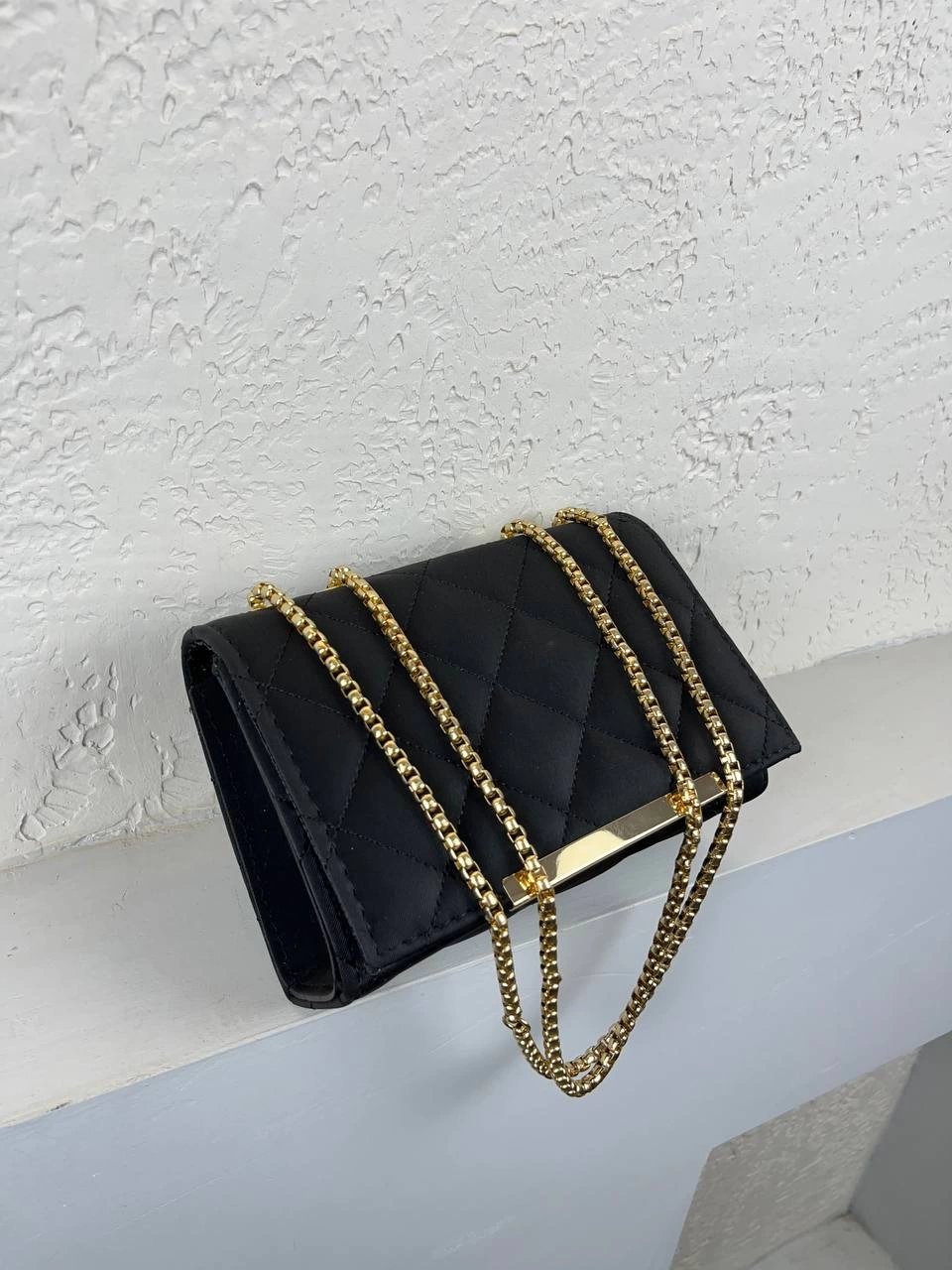 Siyah Kapitone Zincirli Çapraz Çanta CB9669