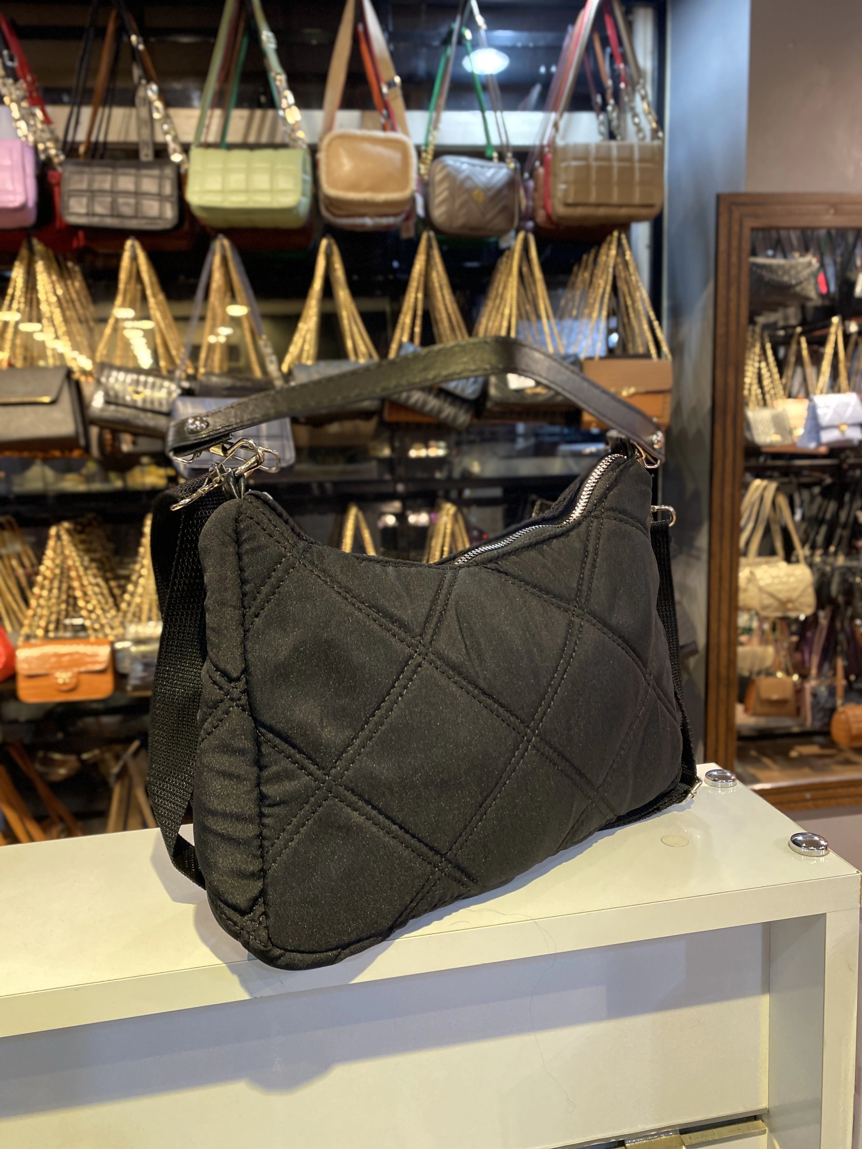 Siyah Paraşüt Kol Çanta