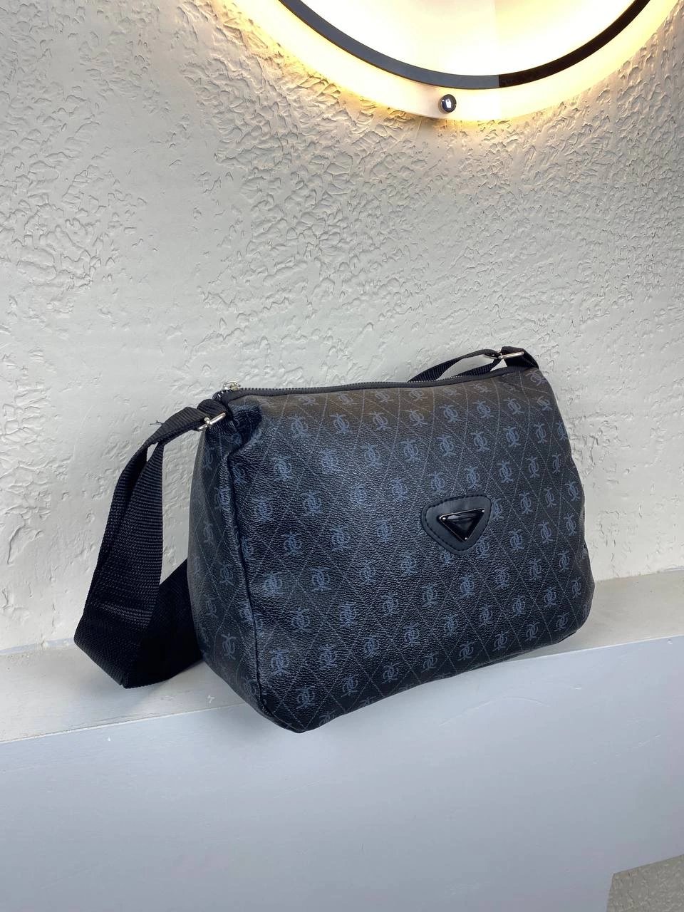 Siyah Renk Büyük Boy Çapraz Çanta