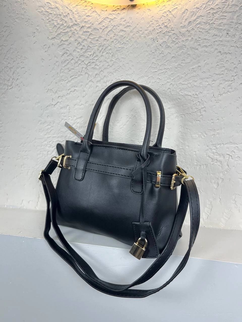 Siyah Renk Kilit Detaylı Kalite Çanta CB1086