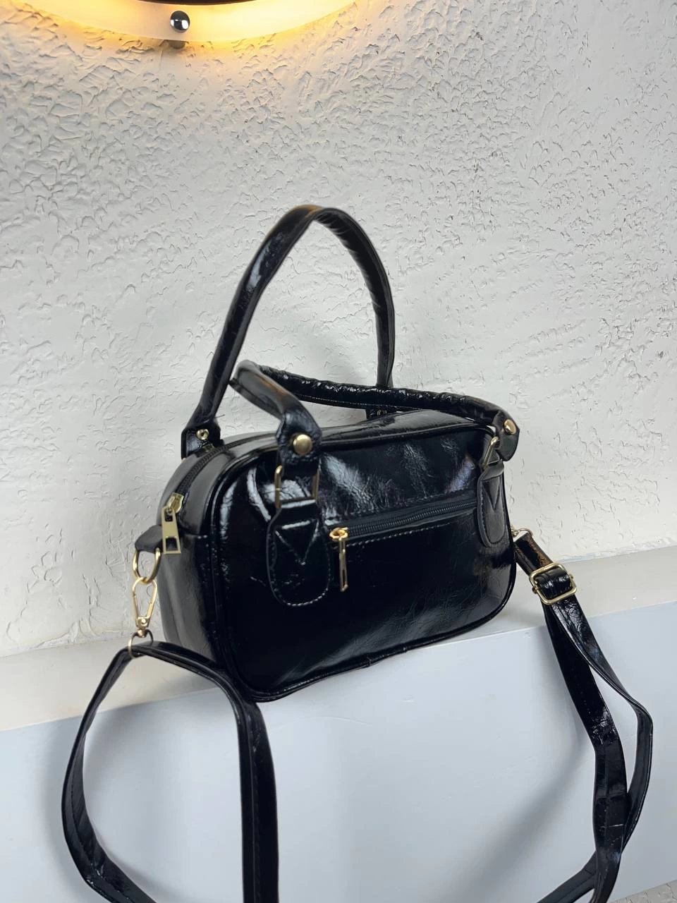 Siyah Renk Önü Fermuarlı Çanta CB7418