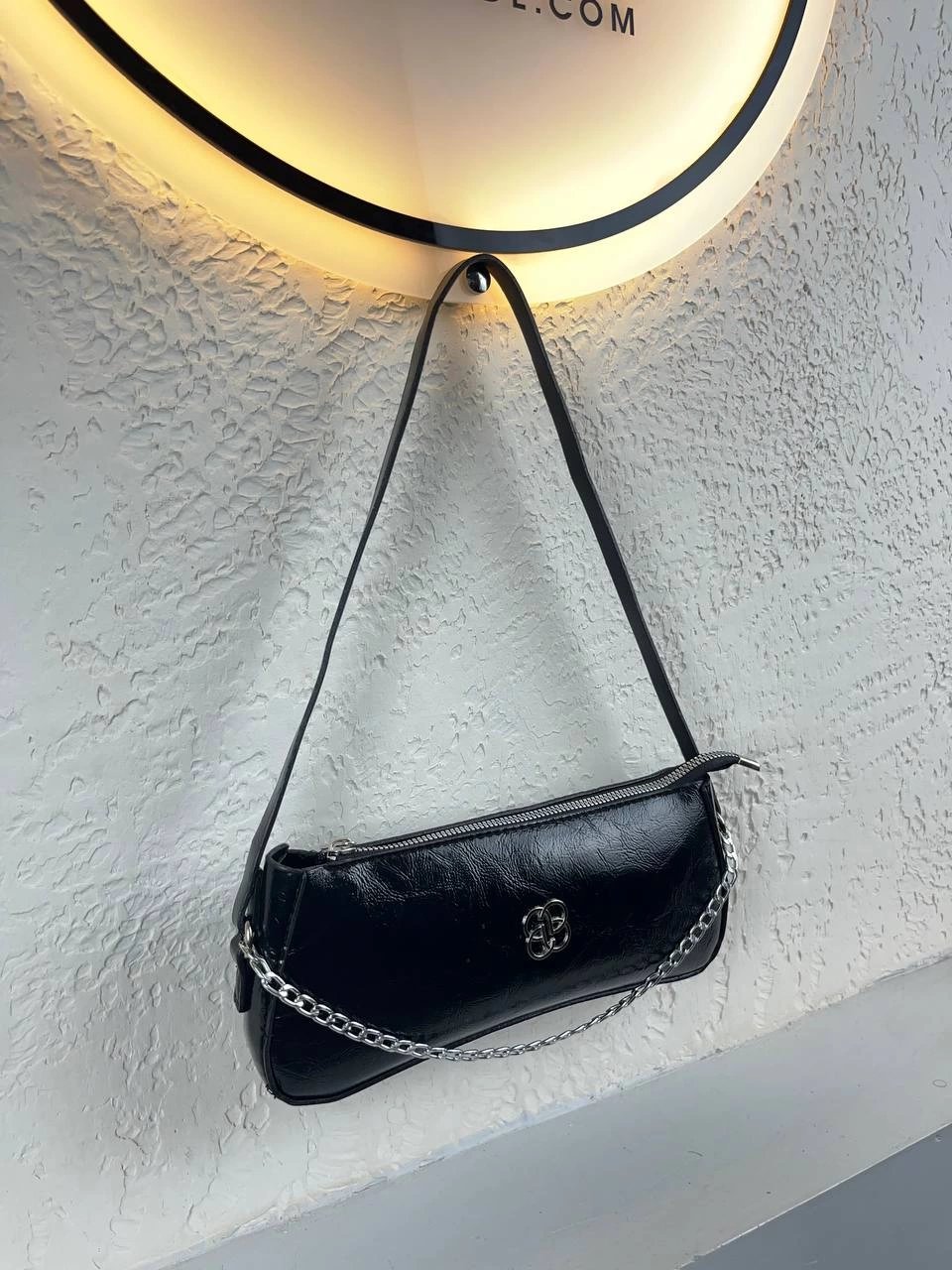 Siyah Renk Önü Zincirli Çanta CB8911