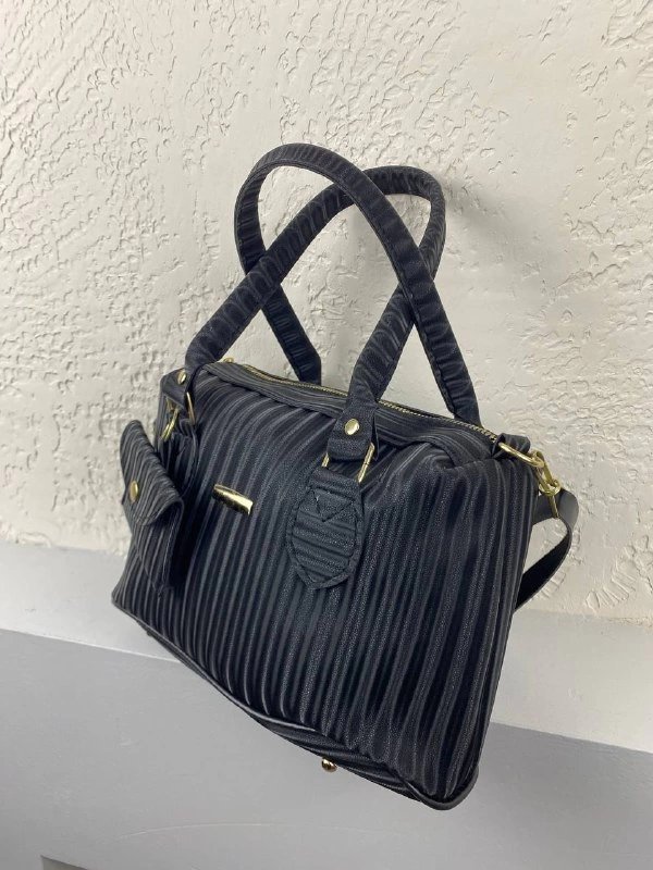 Siyah Renk Orta Boy Kol Çanta