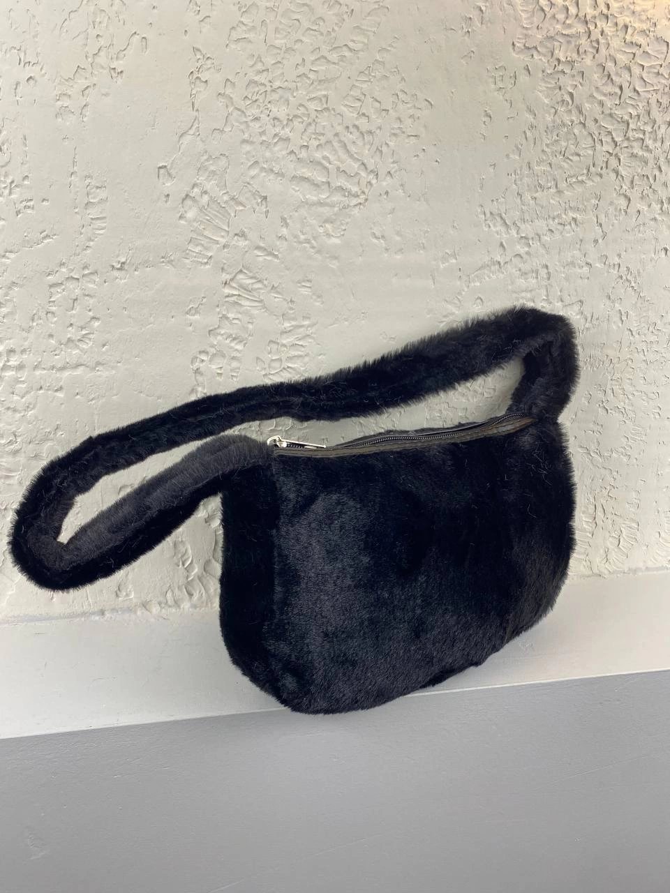 Siyah Renk Peluş Kol Çanta