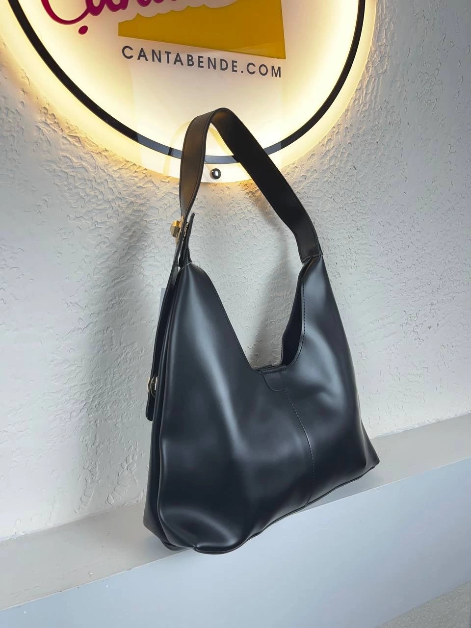 Siyah Renk Yavrulu Kalite Çanta CB2082
