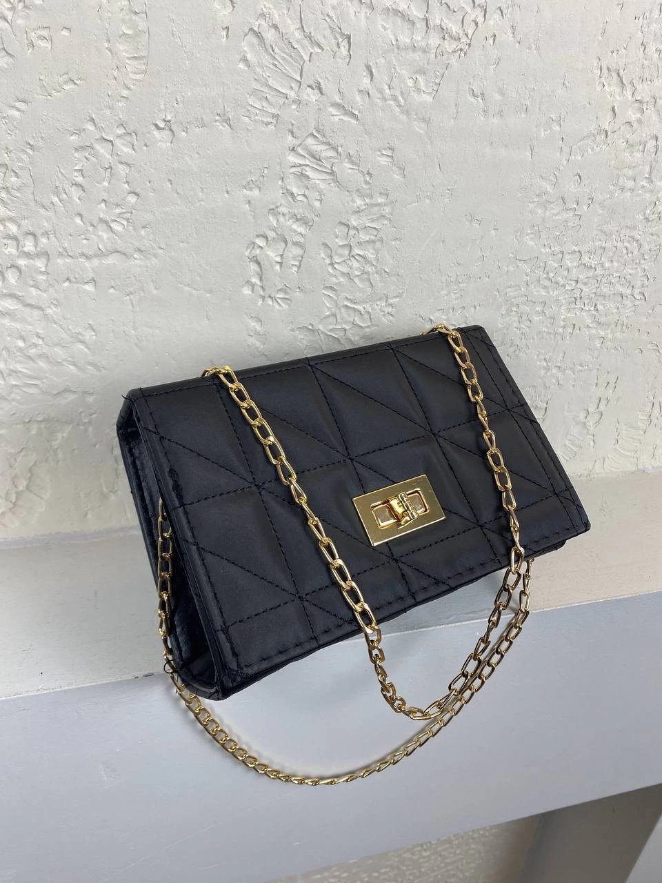 Siyah Renk Yeni Sezon Zincirli Çanta