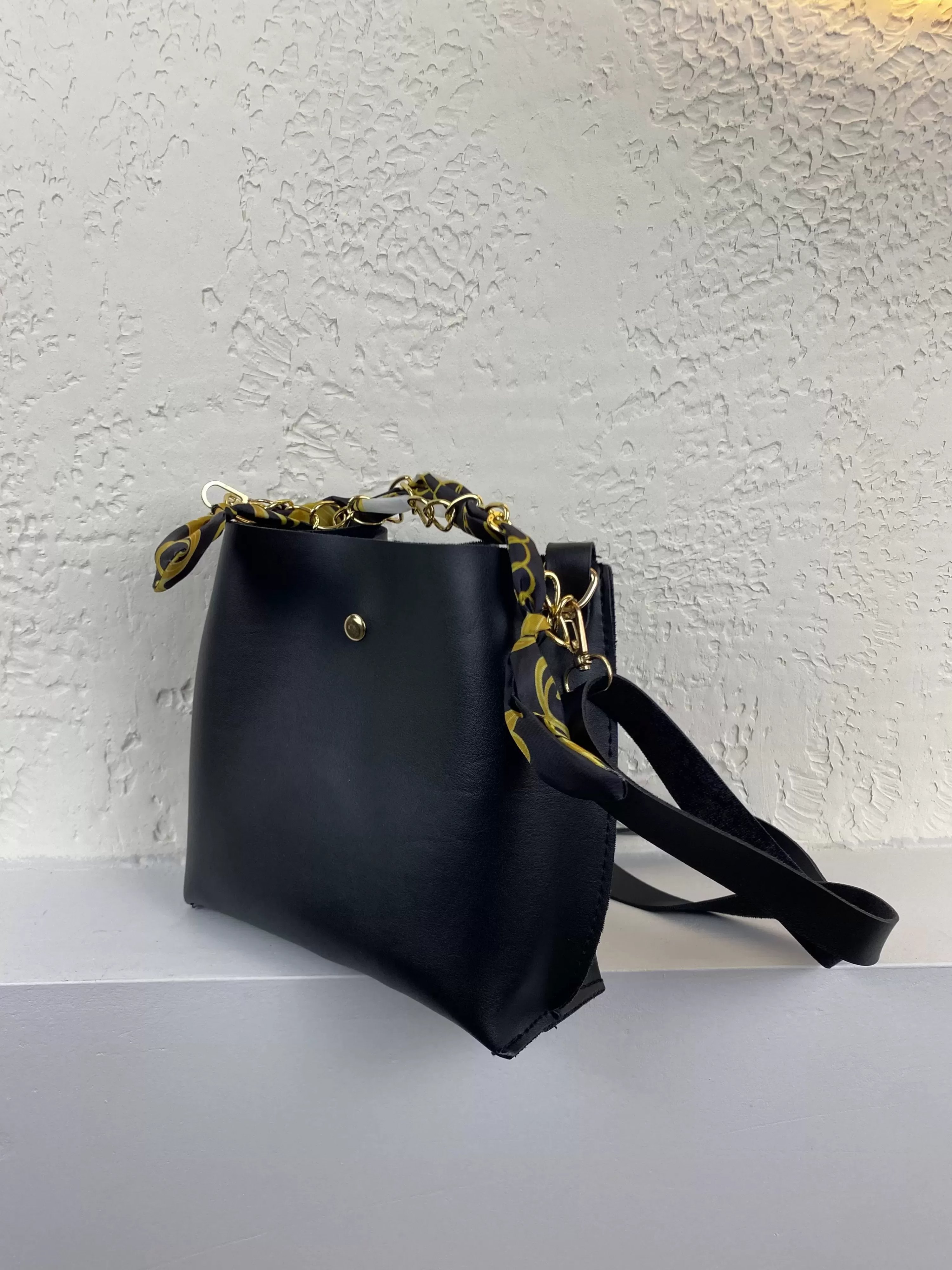 Siyah Renk Yumuşak Deri 2 Bölmeli Çanta