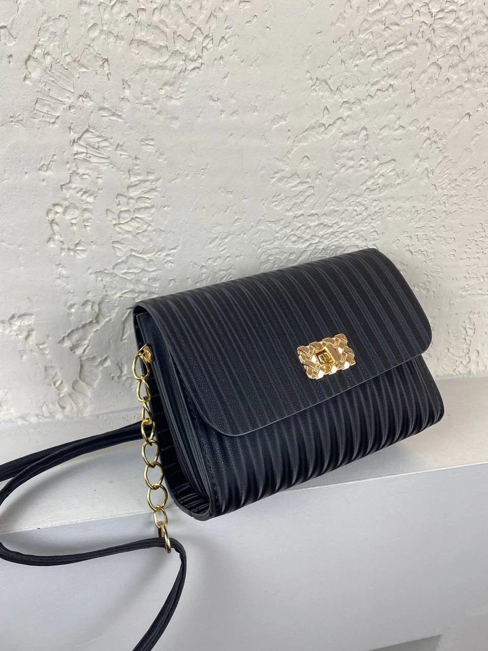 Siyah Renk Zincir Detay Kol Çanta