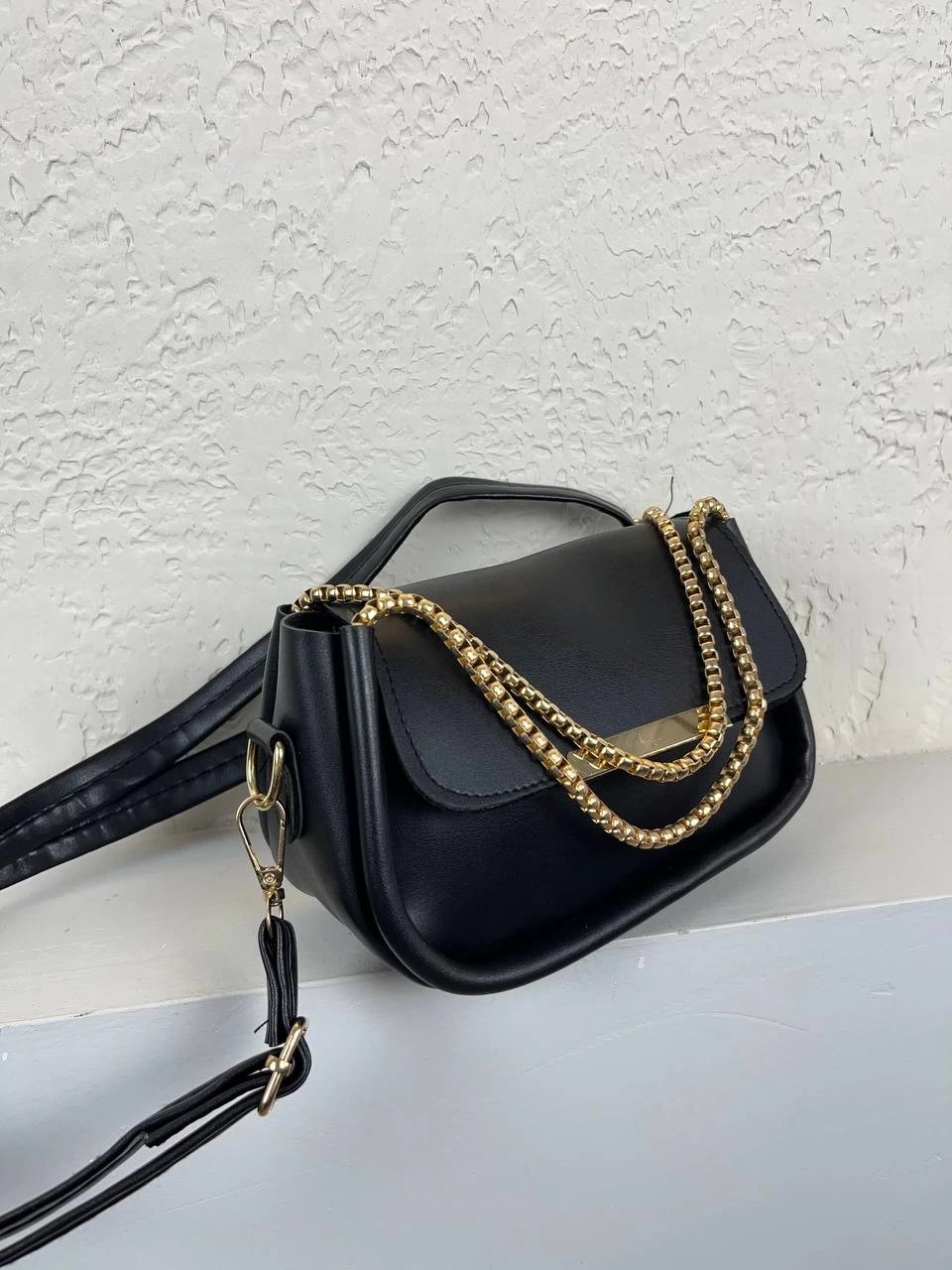 Siyah Renk Zincirli Mini Çanta CB3687