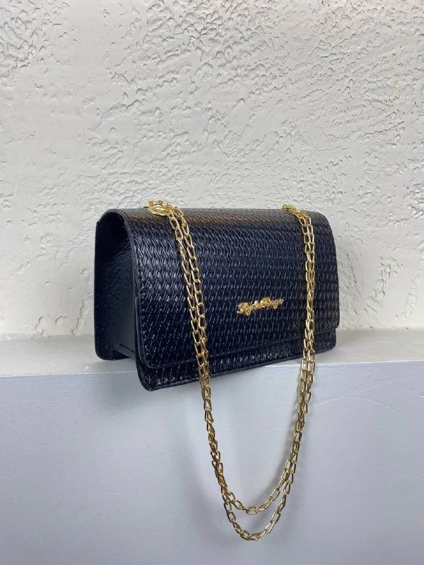 Siyah Rugan Zincirli Çapraz Kalıp Çanta