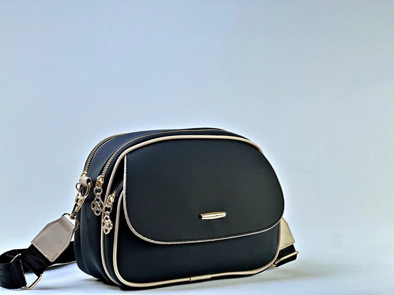 Siyah Vizonlu Renk 3 Bölme BRLN Çanta CB22673