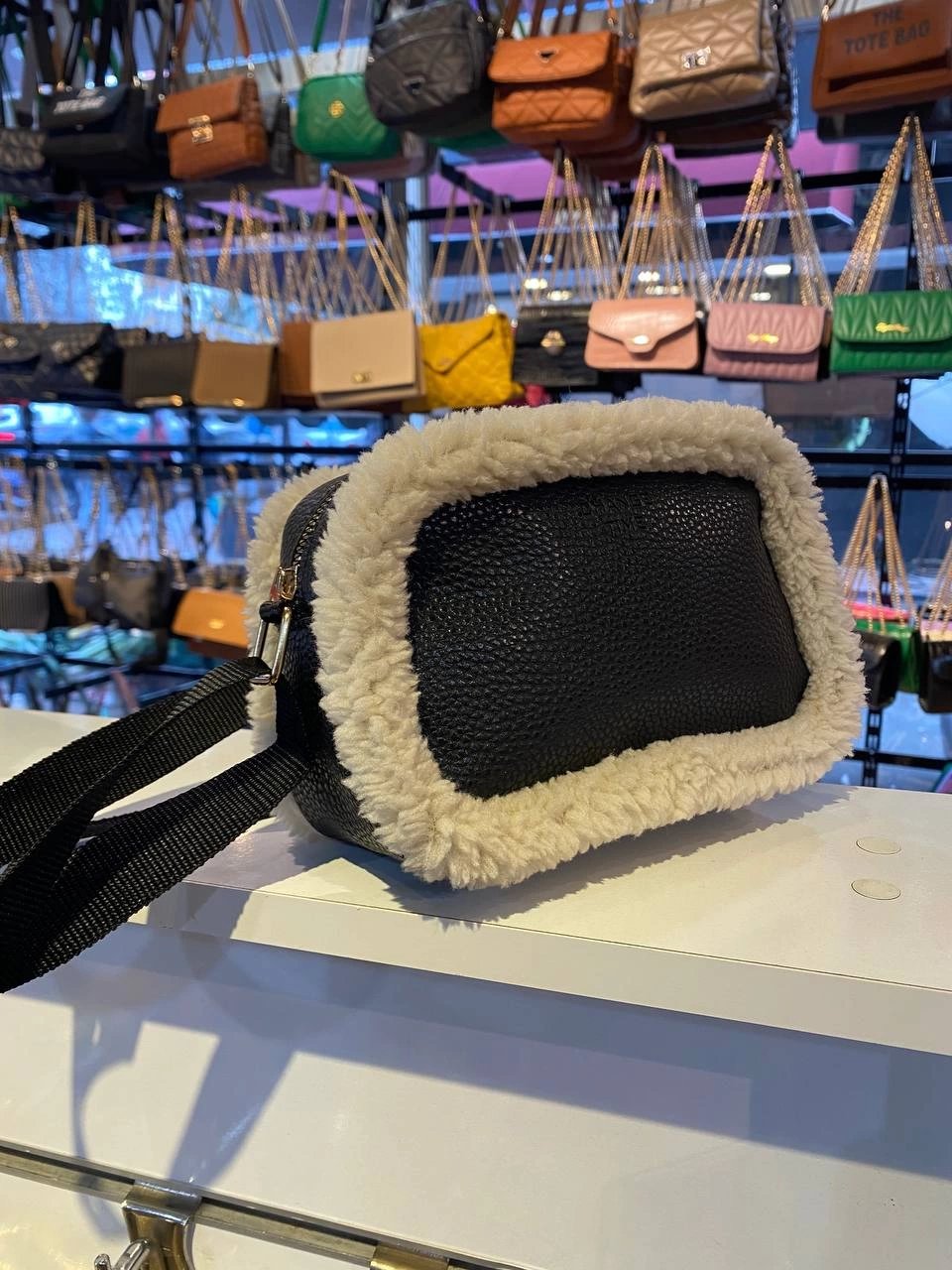 Siyah Yeni Sezon Peluş Çanta