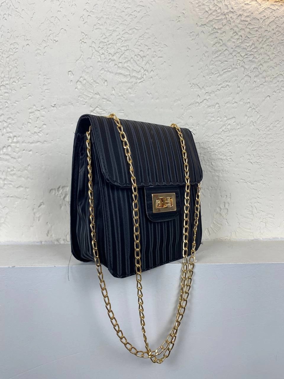 Siyah Zincirli Kol Çanta