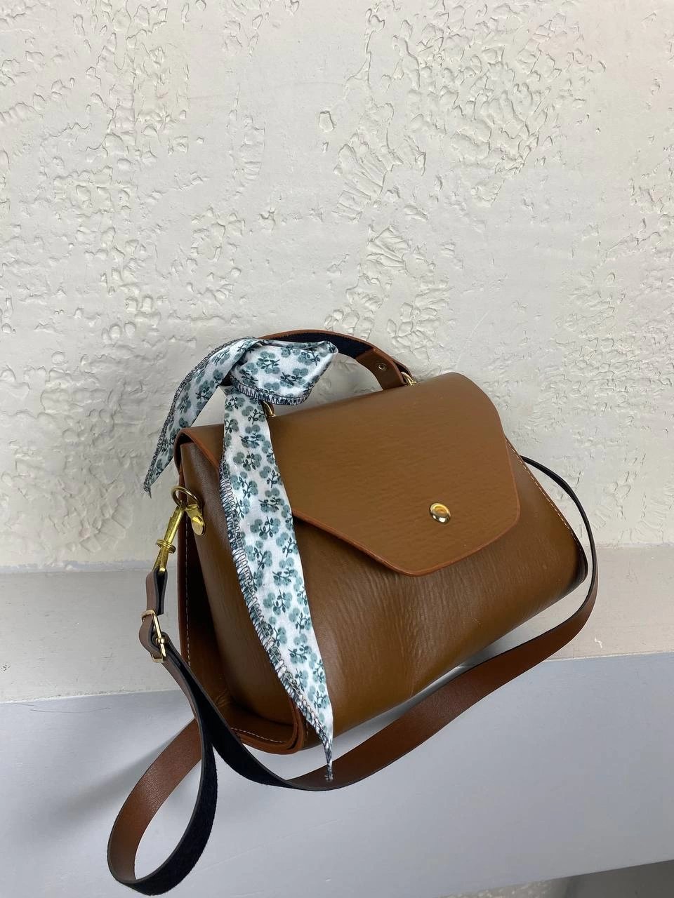 Taba Kalıp Fularlı Kol Çanta