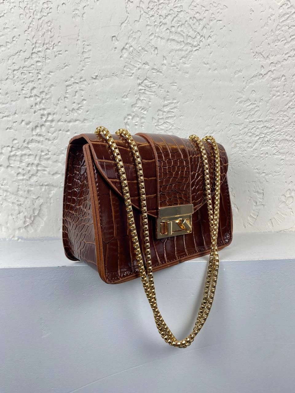 Taba Kalıp Zincir Detaylı Çapraz Çanta