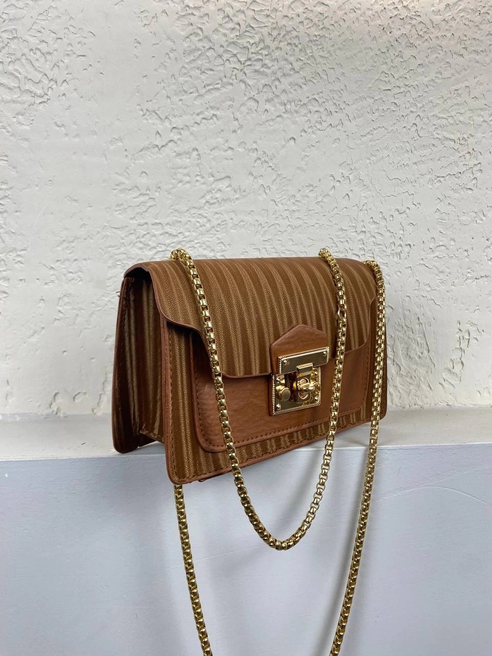 Taba Kalıp Zincirli Çanta