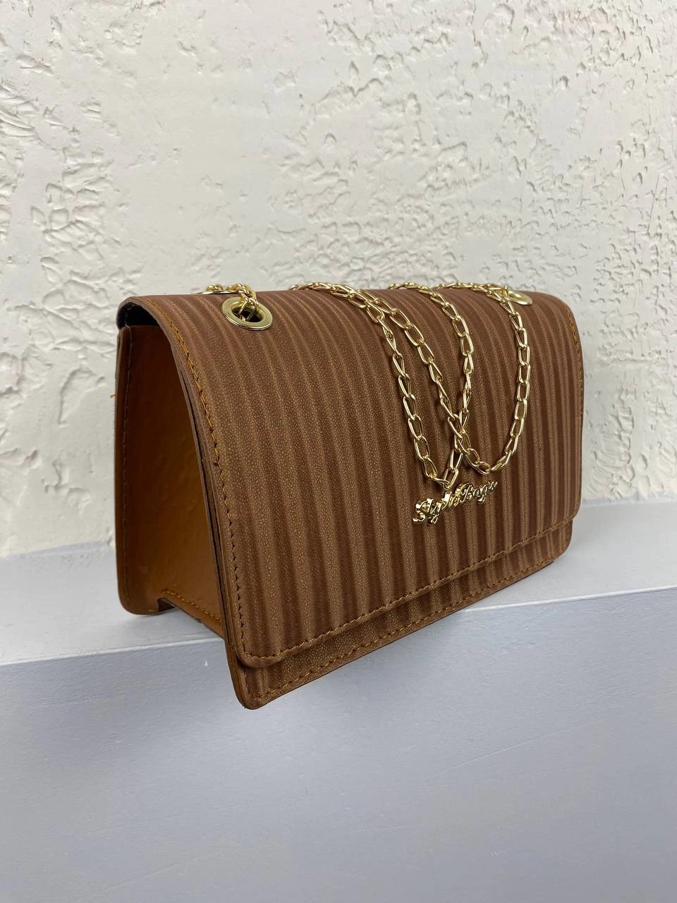 Taba Kalıp Zincirli Çanta