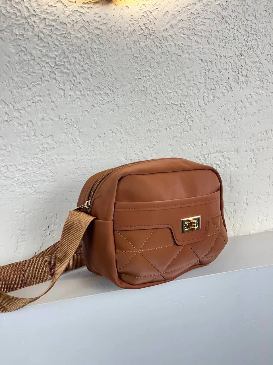 Taba Renk Önü Kilitli Çanta CB7493