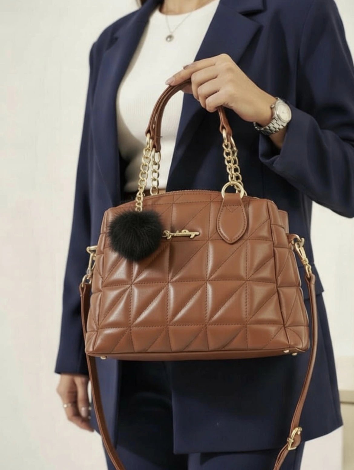 Taba Renk Ponpon hediyeli Zincirli Çapraz Çanta CB7826