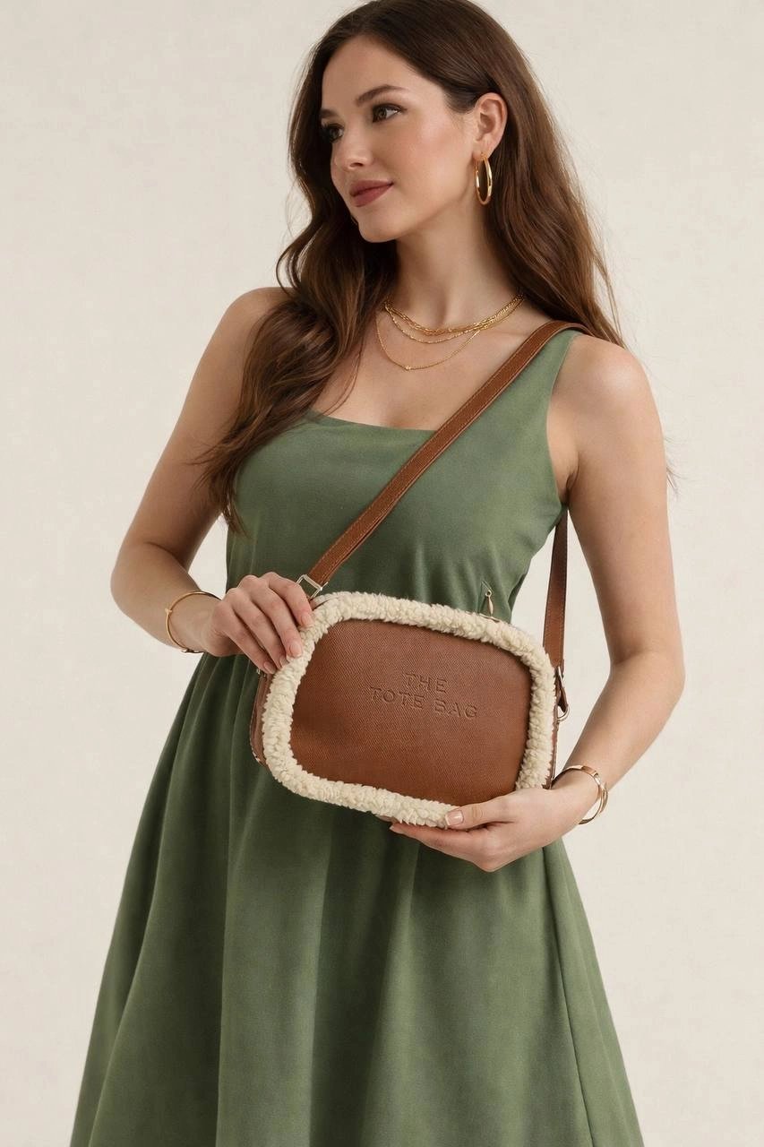 Taba Renk Yanları Peluş Çanta CB88141