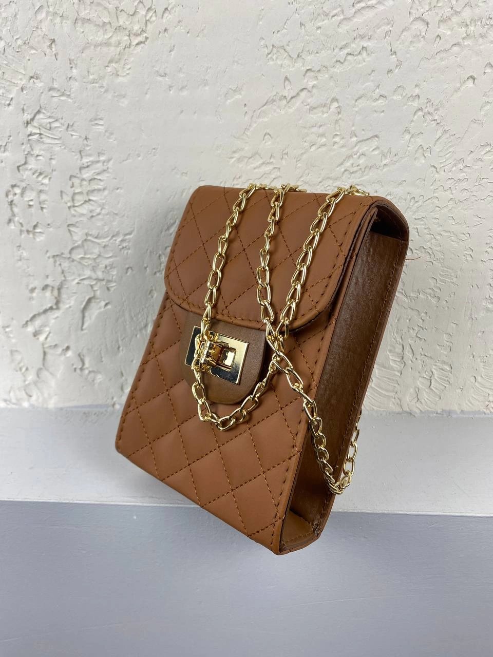 Taba Renk Zincirli Kalıp Çanta