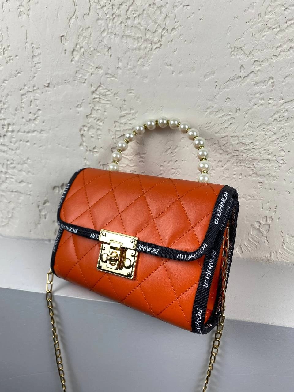 Turuncu İncili Çanta