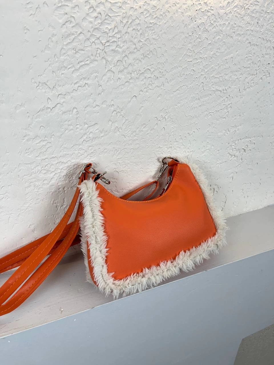 Turuncu Renk Yeni Yumuşak Deri Yanları Peluş Çanta CB6397