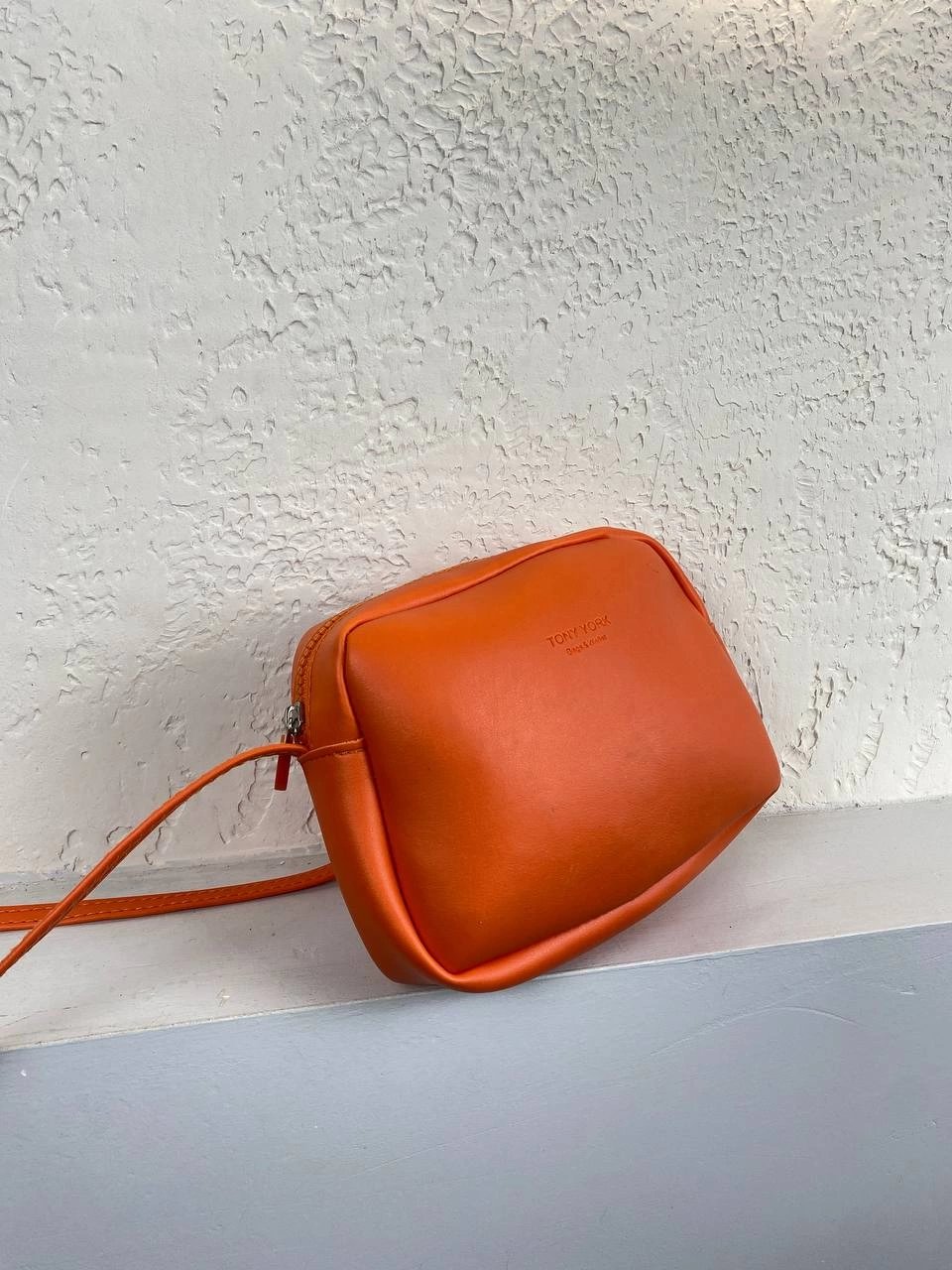 Turuncu  Renk Yumuşak Deri Çanta