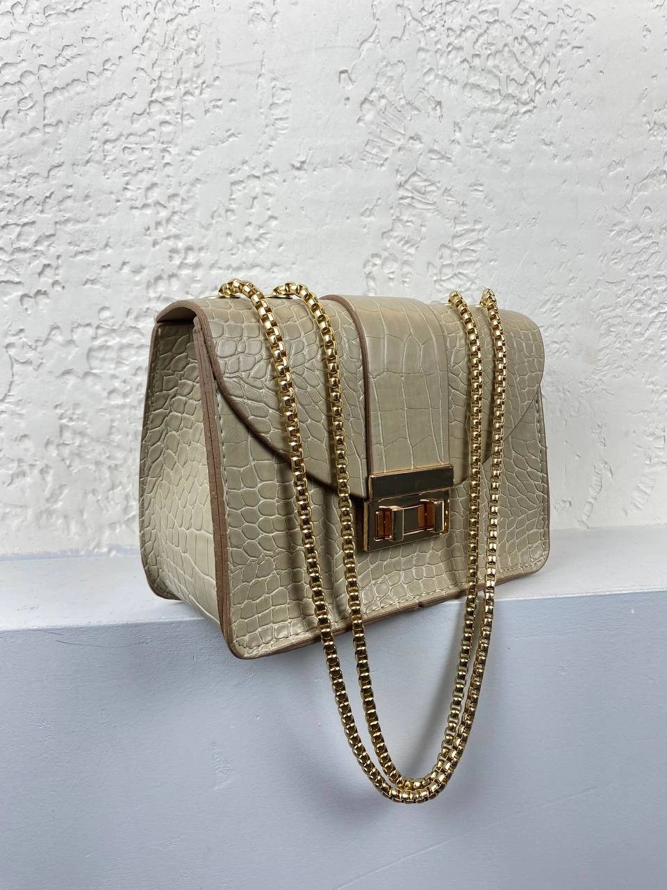 Vizon Kalıp Zincir Detaylı Çapraz Çanta