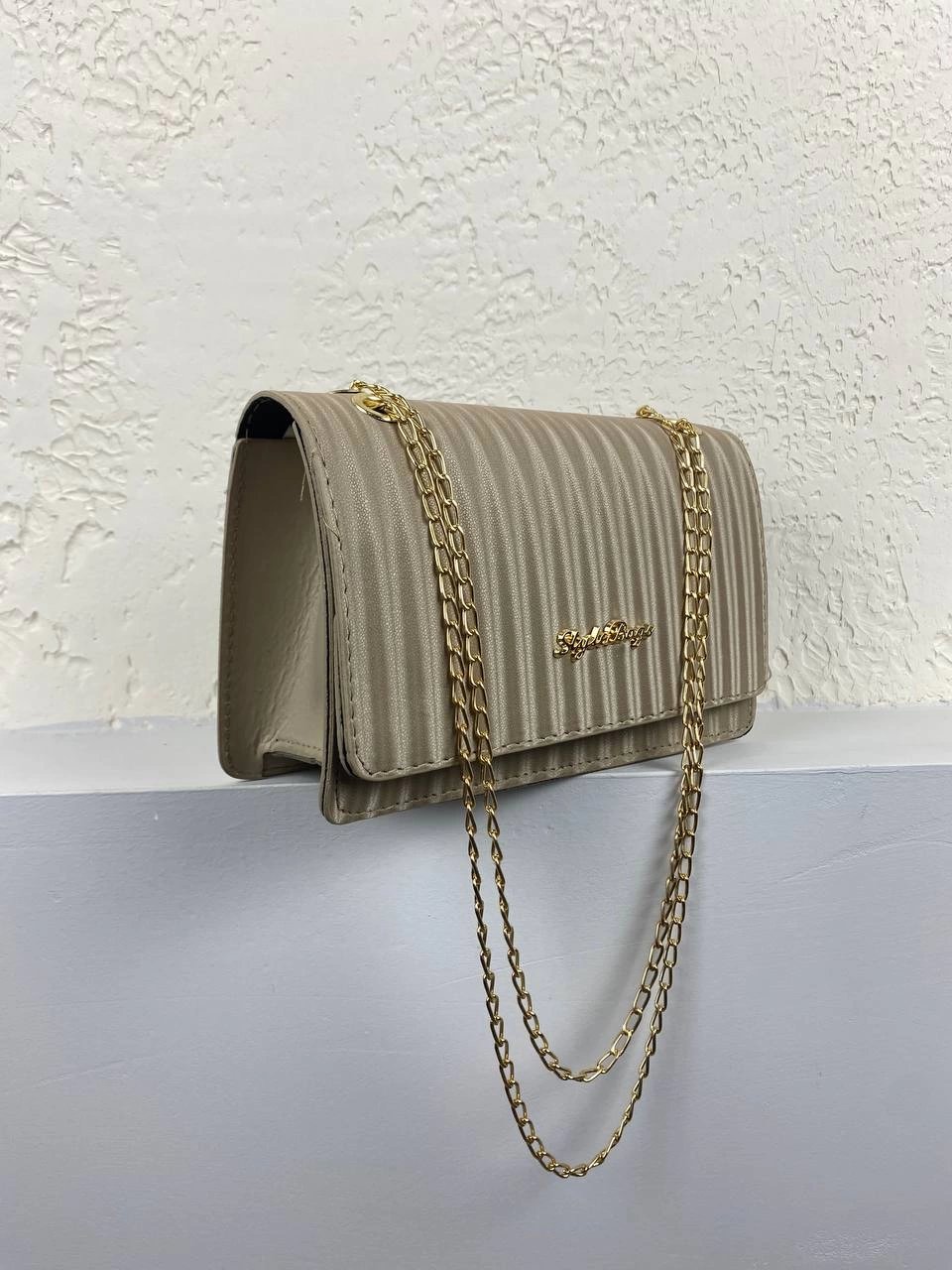 Vizon Kalıp Zincirli Çanta