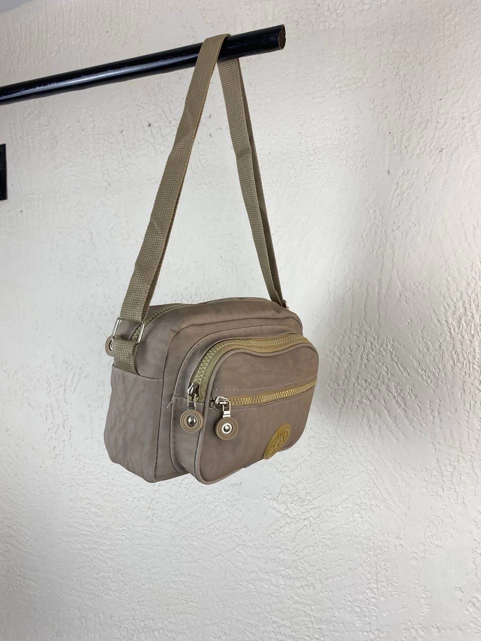 Vizon Renk 3 Bölmeli Krinkıl Çapraz Çanta CB5279