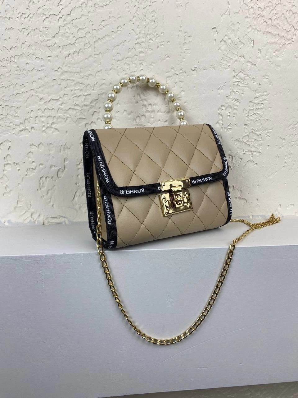 Vizon Renk İncili Zincirli Çapraz Çanta