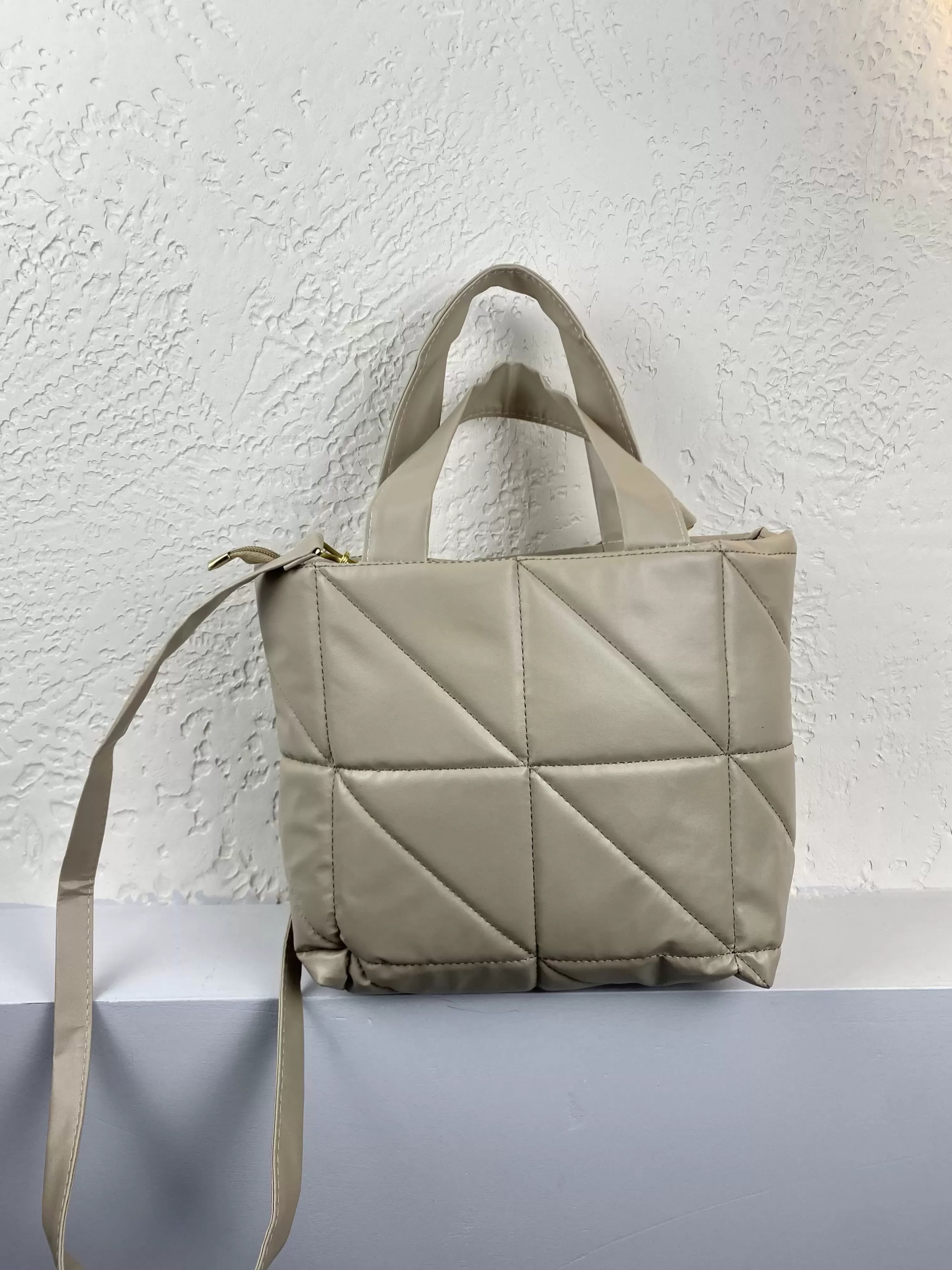 Vizon Renk Kapitone Kol Çanta