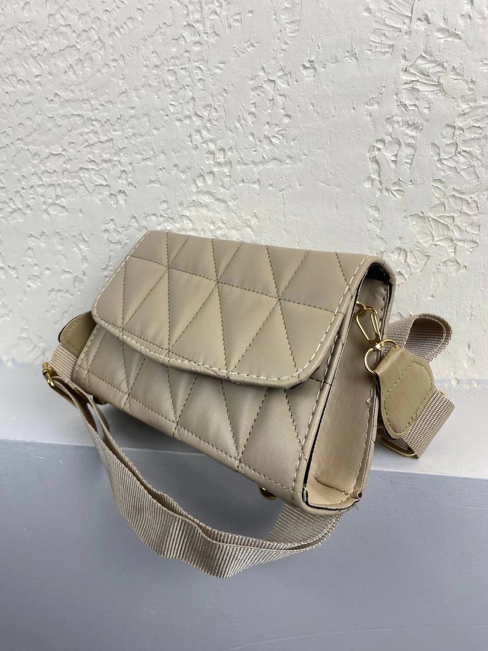 Vizon Renk Kapitonne Çapraz Çanta