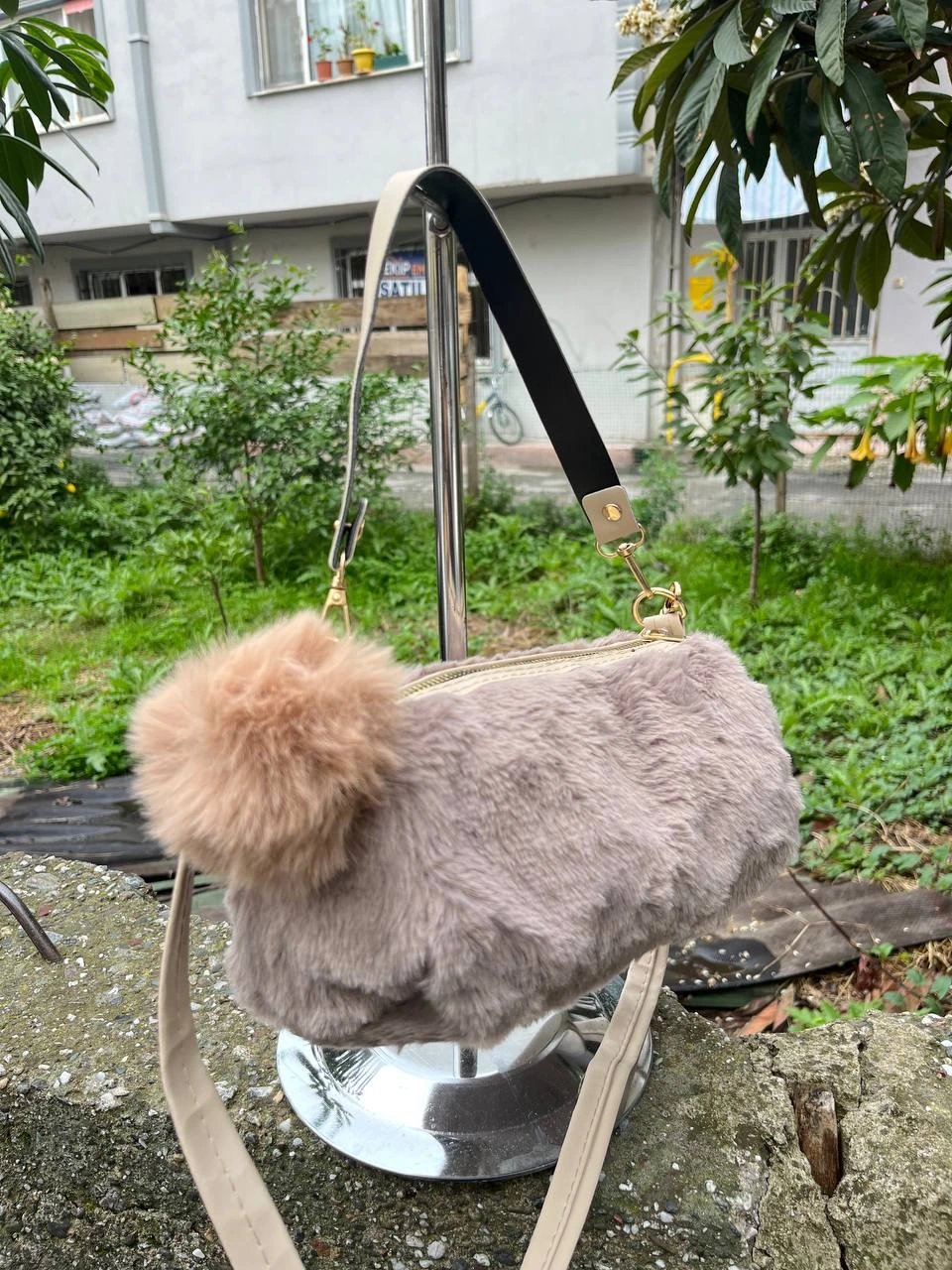 Vizon Renk PONPON PELUŞLU Çanta CB82191