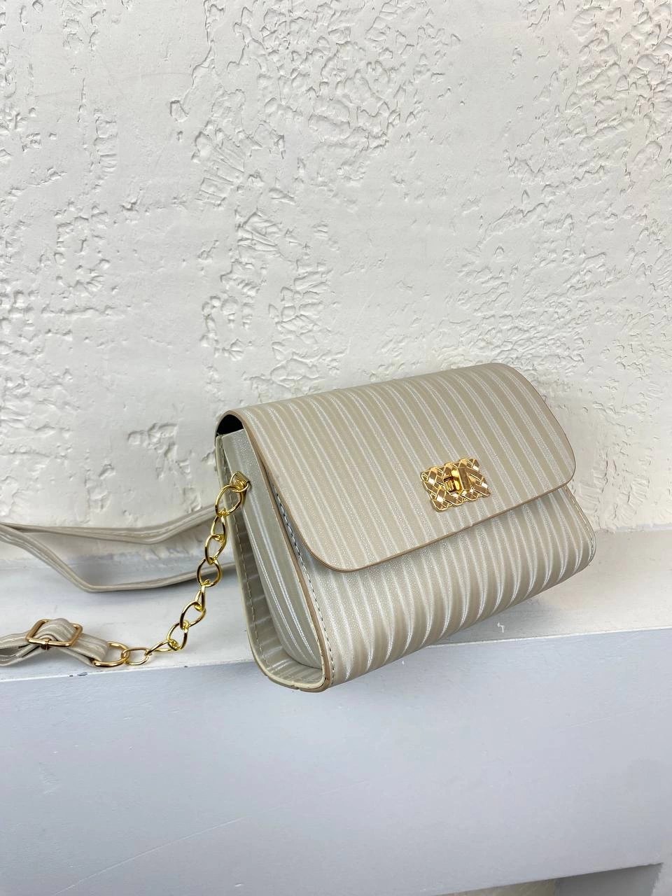 Vizon Renk Zincir Detay Kol Çanta