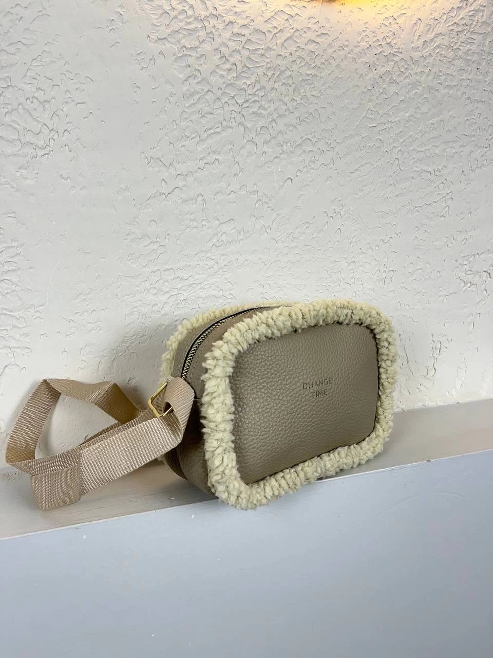 Vizon Yanları Peluş Deri Çanta CB6341