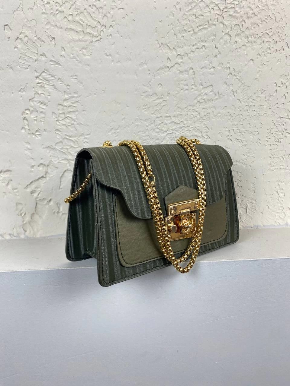 Yeşil Kalıp Zincirli Çanta