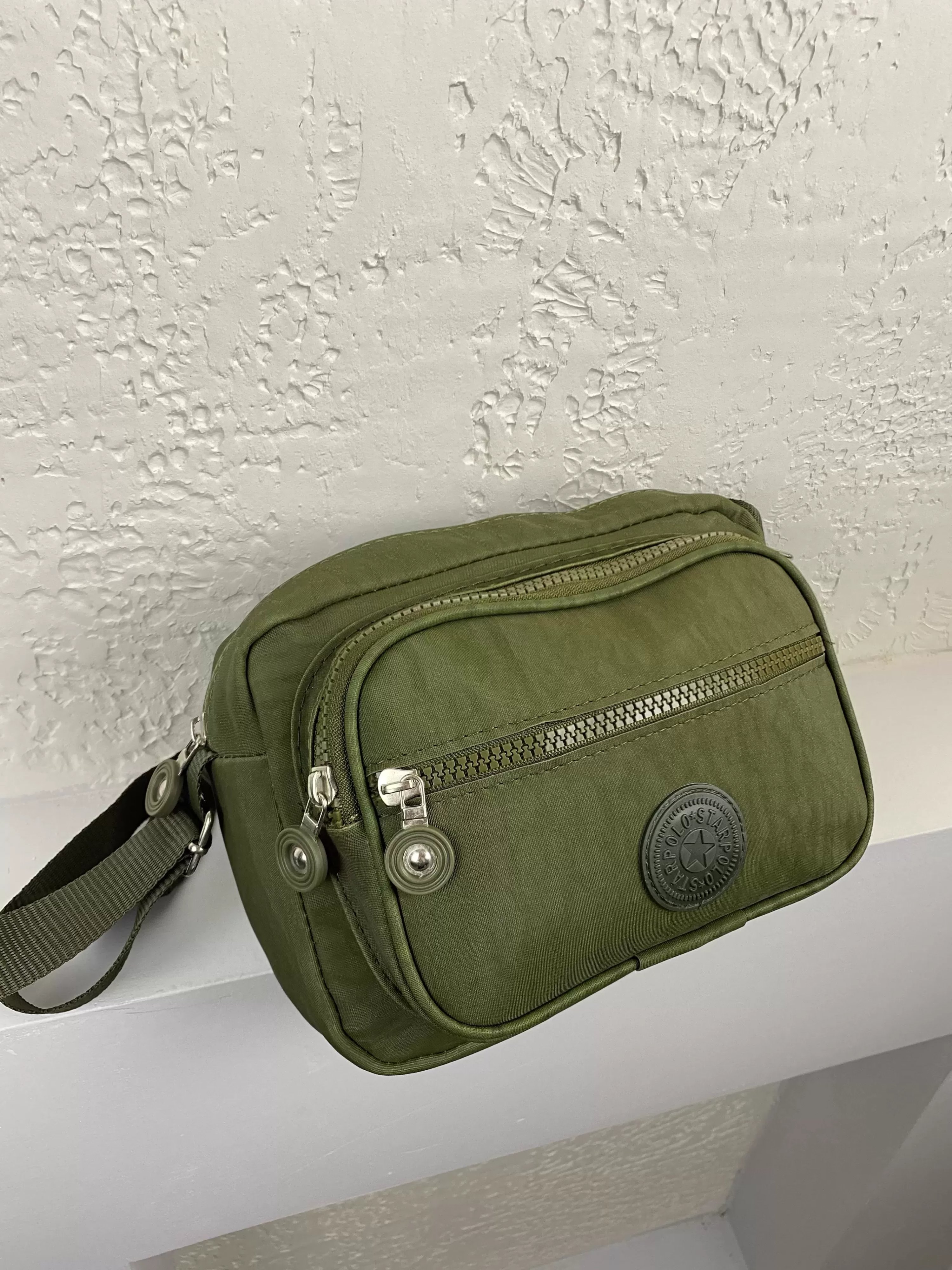 Yeşil Renk 3 Bölmeli Krinkıl Çapraz Çanta