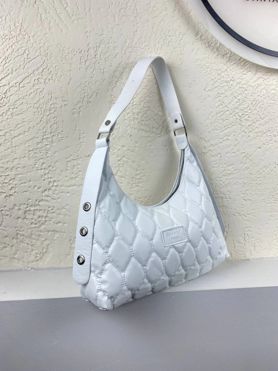 Beyaz Renk Baget Kol Çanta 2024
